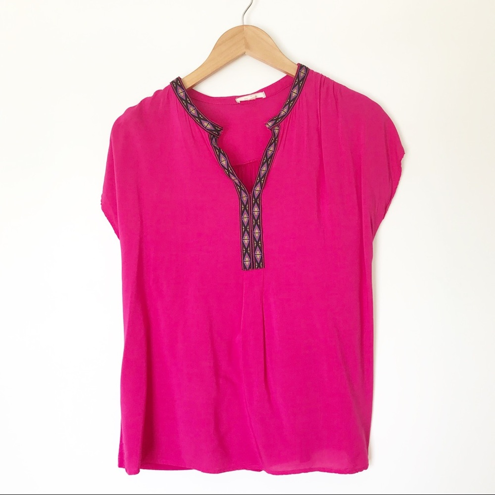 Dleione Pink Top with Aztec Collar Detail - M